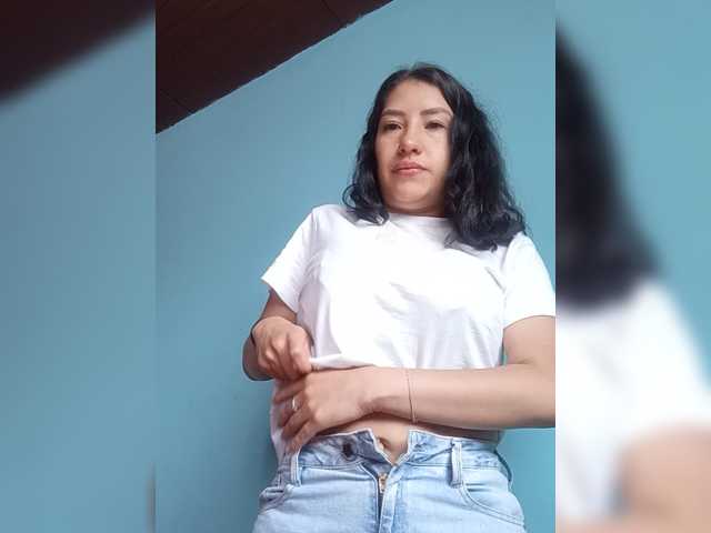 Sofihot4 live cam on BongaCams