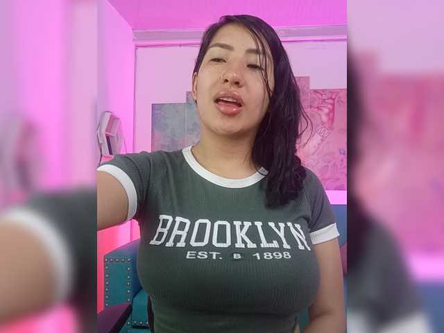 Sofihot4 live webcam show