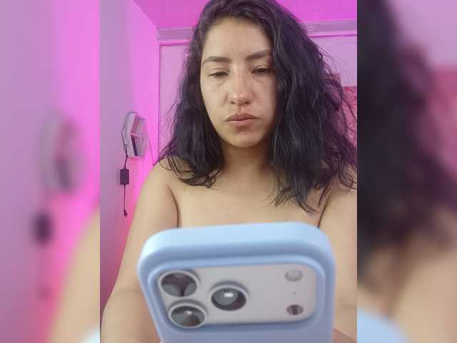 Sofihot4 live webcam show