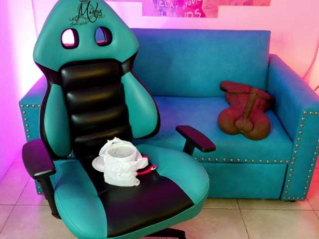 Sofihot4 live cam on BongaCams