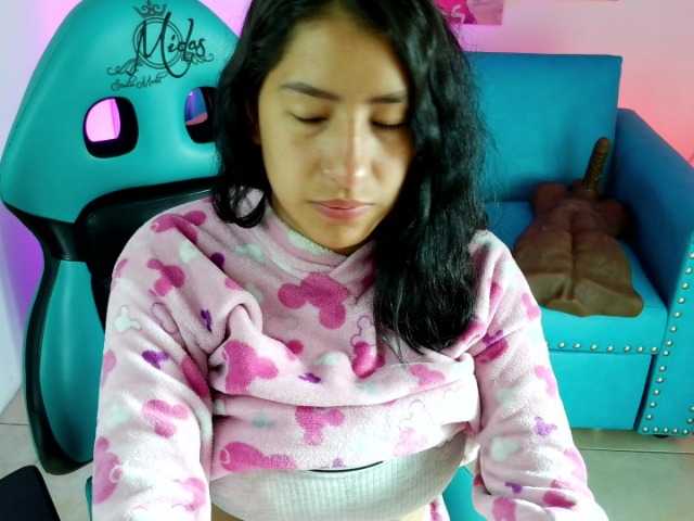 Sofihot4 live cam on BongaCams