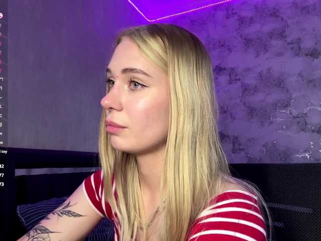 TrinaVoorhis live cam on BongaCams