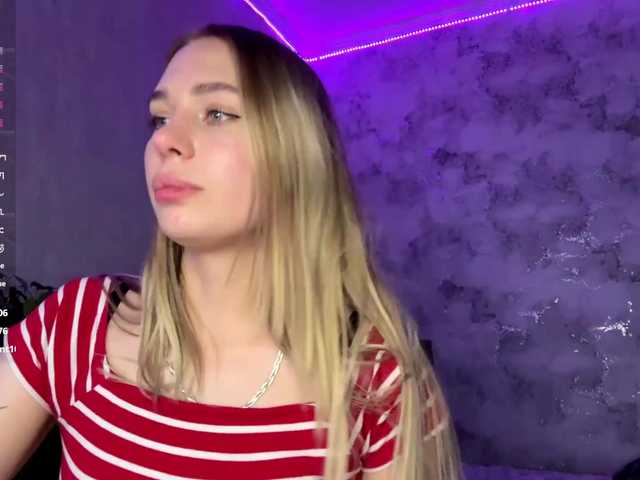 TrinaVoorhis live cam on BongaCams
