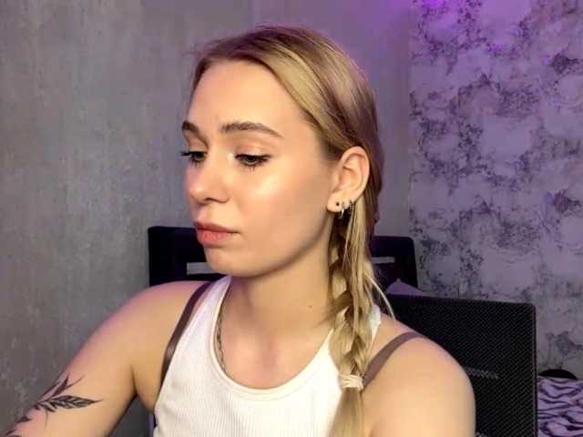 TrinaVoorhis live cam on BongaCams