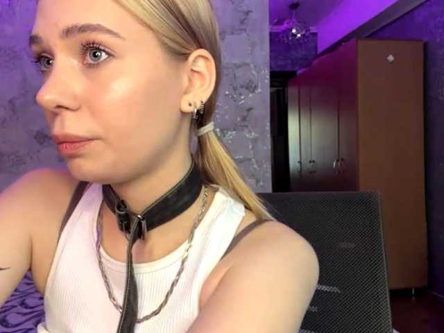 TrinaVoorhis live cam on BongaCams