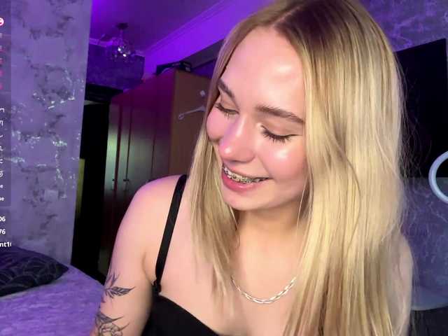TrinaVoorhis live cam on BongaCams