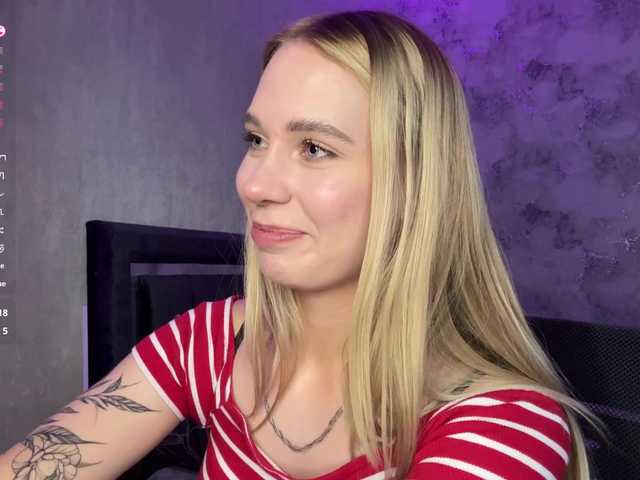 TrinaVoorhis live cam on BongaCams