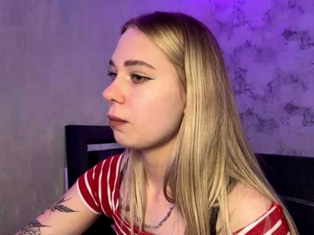 TrinaVoorhis live cam on BongaCams