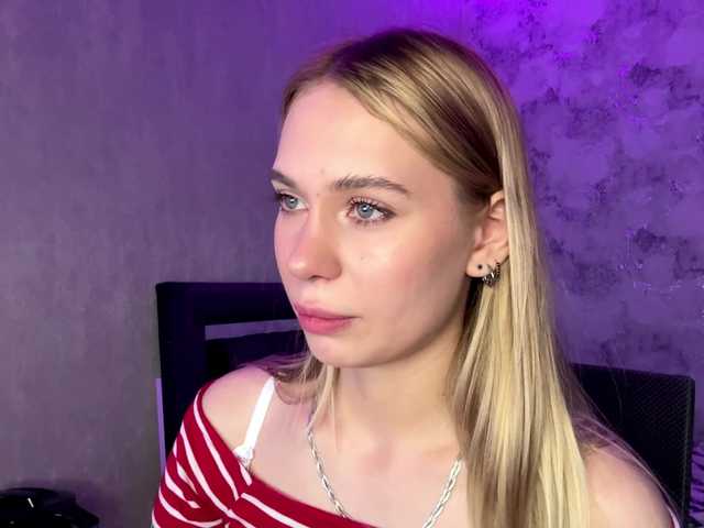 TrinaVoorhis live cam on BongaCams