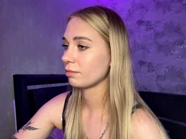TrinaVoorhis live cam on BongaCams