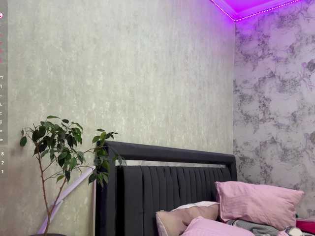 TrinaVoorhis live cam on BongaCams