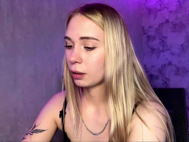 TrinaVoorhis live cam on BongaCams