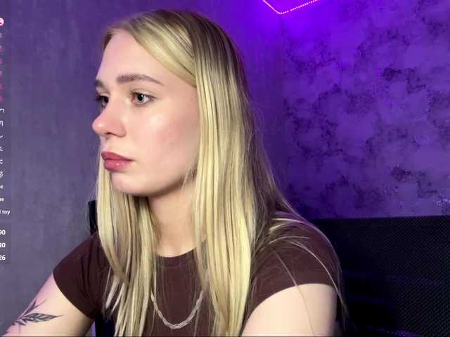 TrinaVoorhis live cam on BongaCams