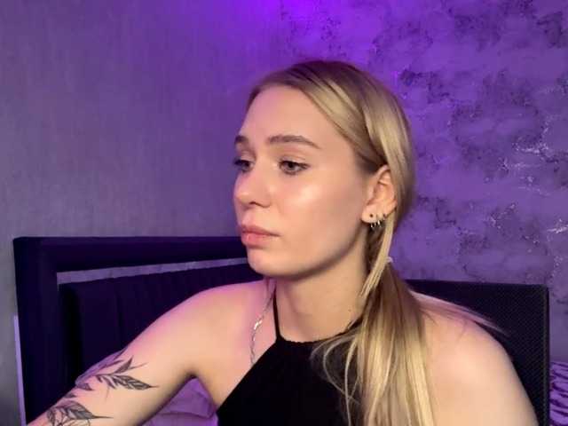 TrinaVoorhis live cam on BongaCams
