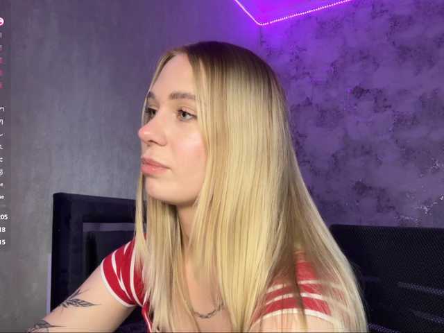 TrinaVoorhis live cam on BongaCams