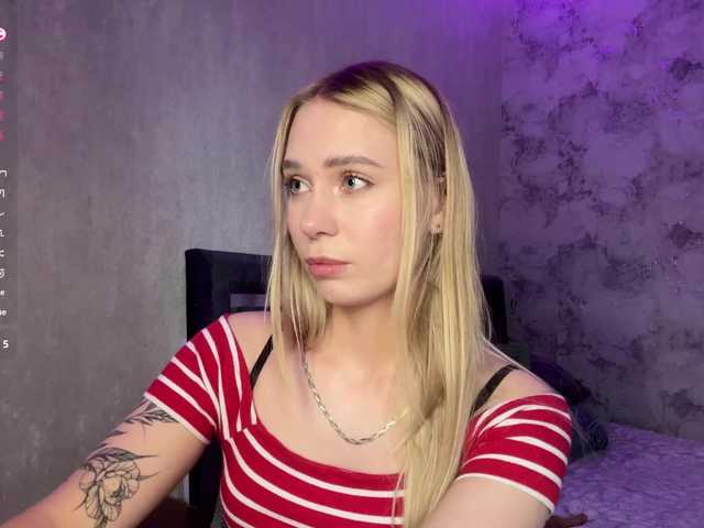 TrinaVoorhis live cam on BongaCams