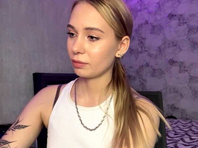 TrinaVoorhis live cam on BongaCams