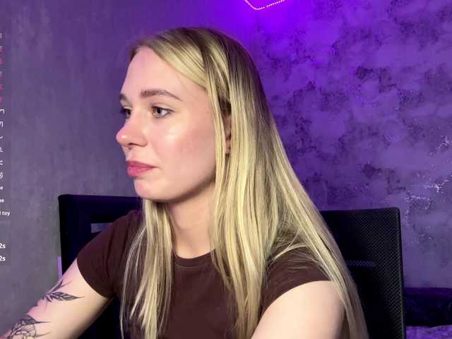 TrinaVoorhis live cam on BongaCams
