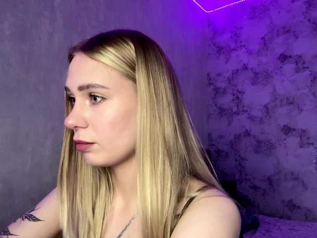 TrinaVoorhis live cam on BongaCams