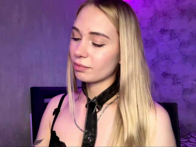 TrinaVoorhis live cam on BongaCams