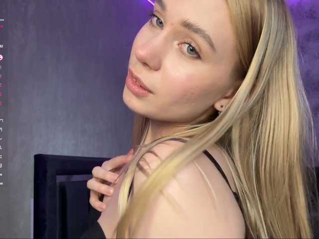 TrinaVoorhis live cam on BongaCams