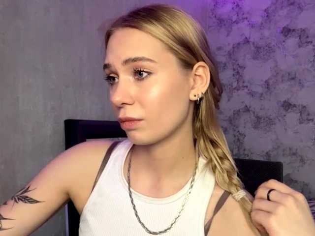 TrinaVoorhis live cam on BongaCams