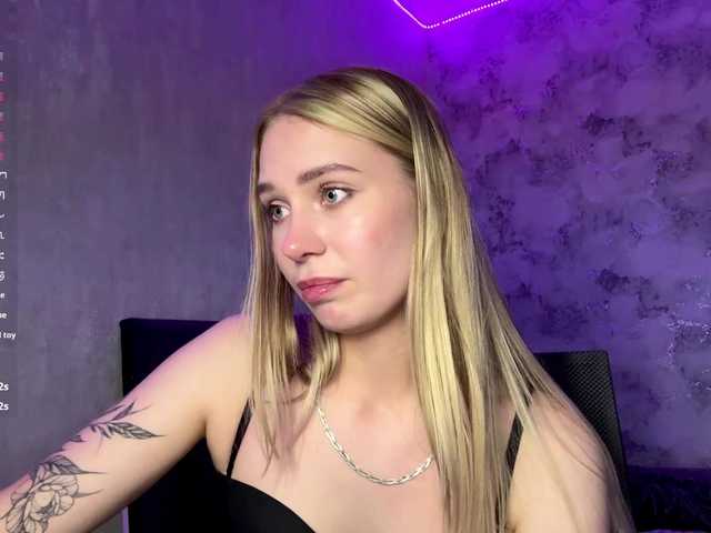 TrinaVoorhis live cam on BongaCams