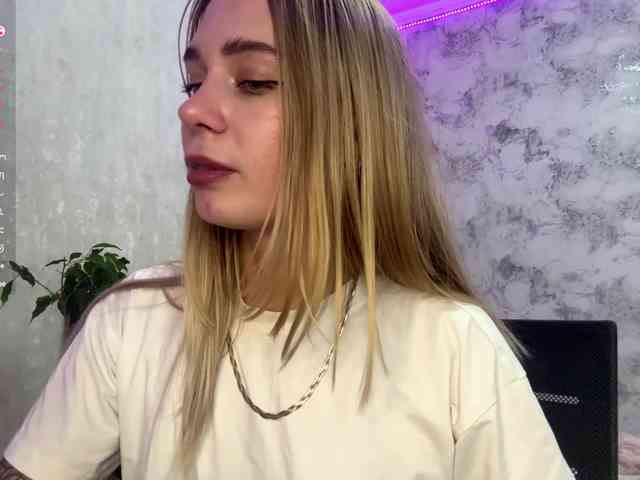 TrinaVoorhis webcam
