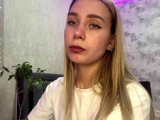 TrinaVoorhis webcam