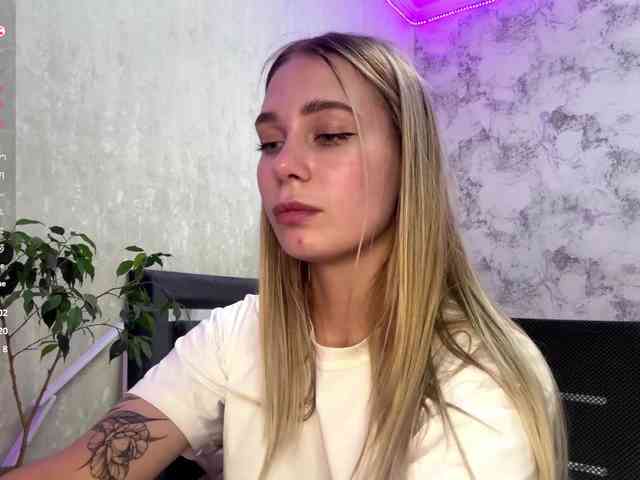 TrinaVoorhis webcam