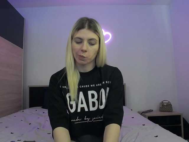 innocentangel live cam on BongaCams