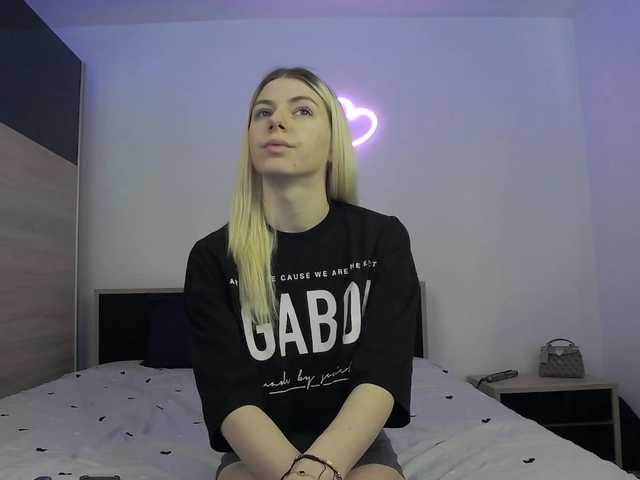 innocentangel live cam on BongaCams