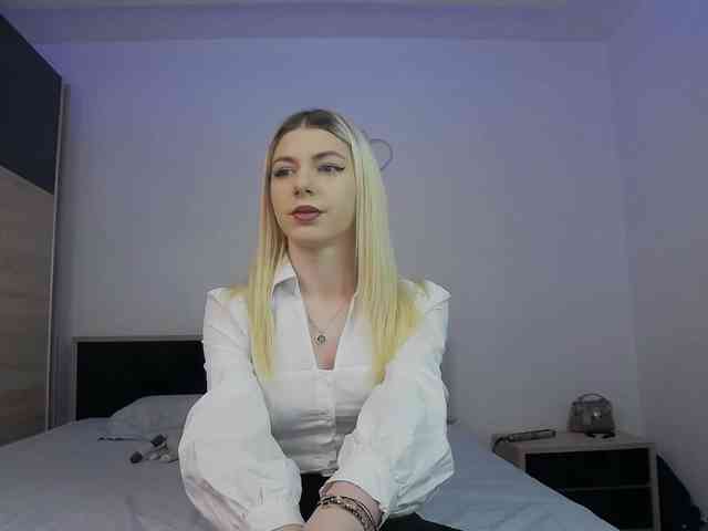 innocentangel Live Webcam on BongaCams