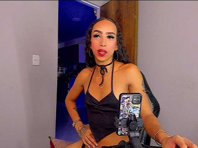 Miissblunt live cam