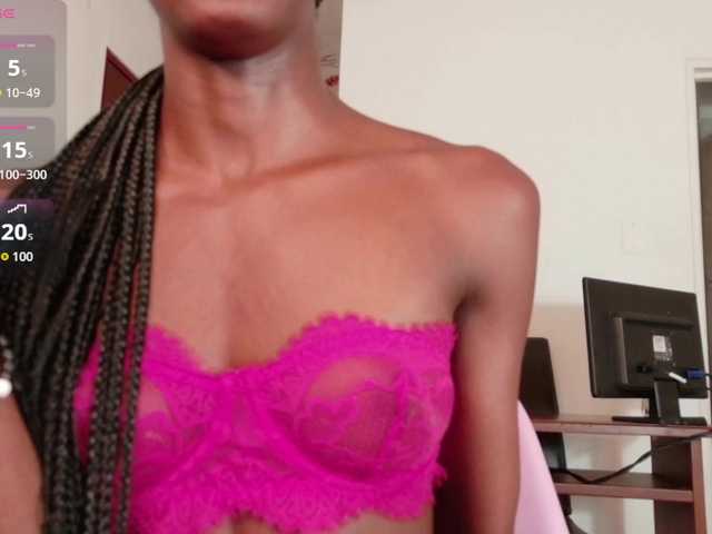 RiriBlonde live cam on BongaCams