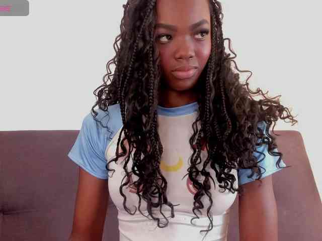 RiriBlonde webcam