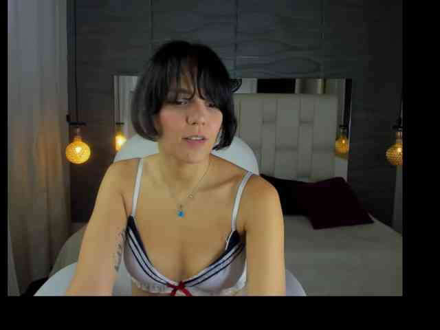 Sweetpoison23 webcam