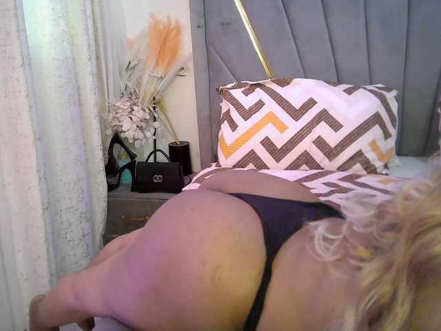 Leilasandy live cam on BongaCams