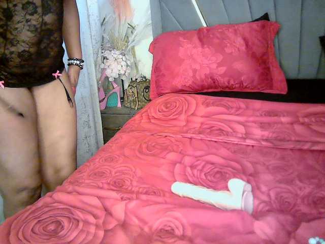 Leilasandy live cam on BongaCams