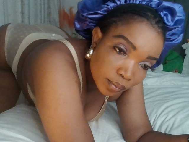 Leilasandy live cam on BongaCams
