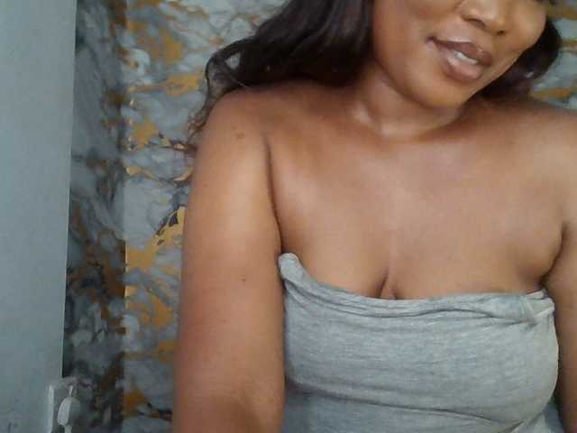 Leilasandy live cam on BongaCams