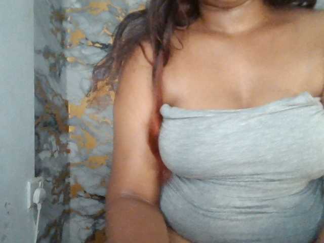 Leilasandy live cam on BongaCams