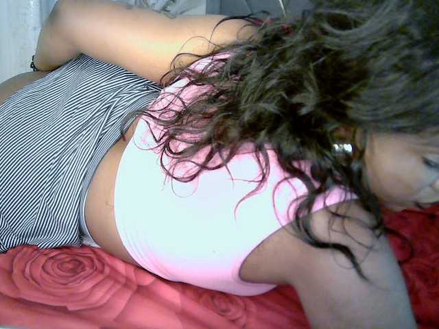 Leilasandy live cam on BongaCams