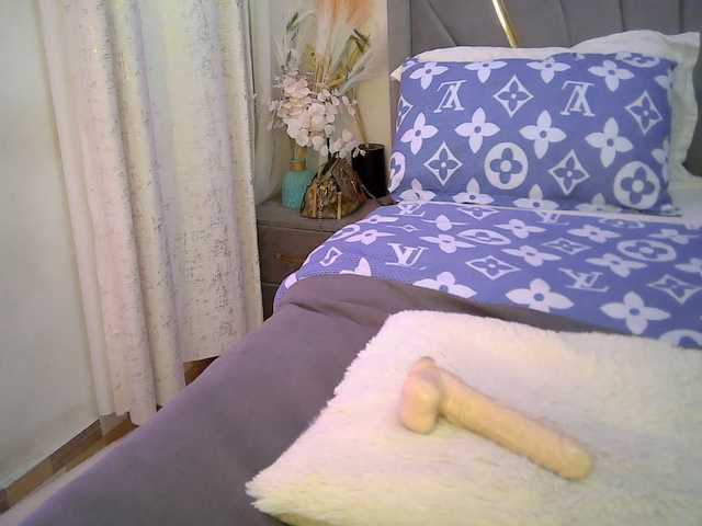 Leilasandy live cam on BongaCams