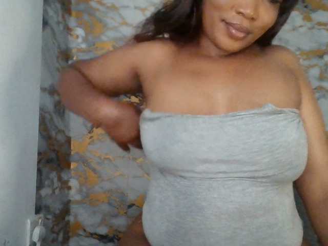Leilasandy live cam on BongaCams