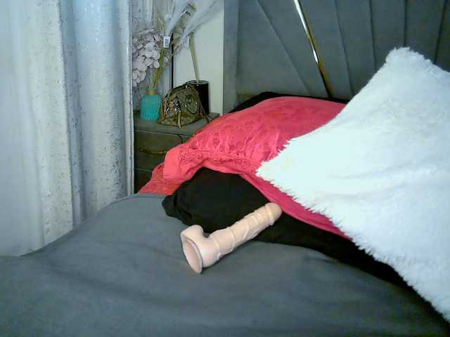Leilasandy live cam on BongaCams
