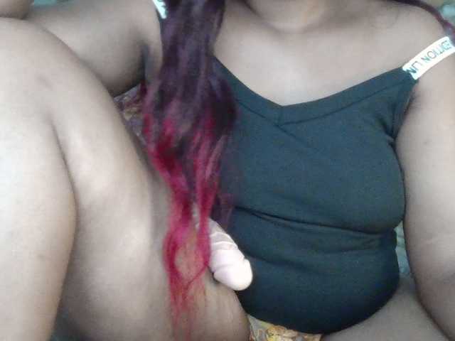 Leilasandy live cam on BongaCams