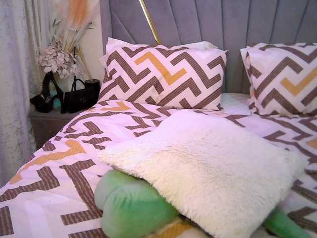 Leilasandy live cam on BongaCams