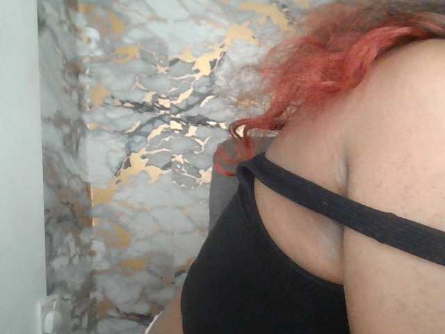 Leilasandy live cam on BongaCams