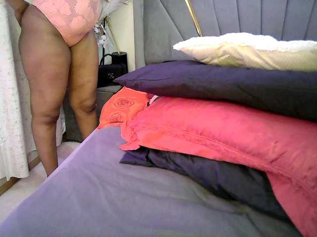 Leilasandy live cam on BongaCams